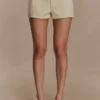 Ebony geborduurde Denim micro-shorts – Crème Ebony geborduurde Denim micro-shorts – Crème