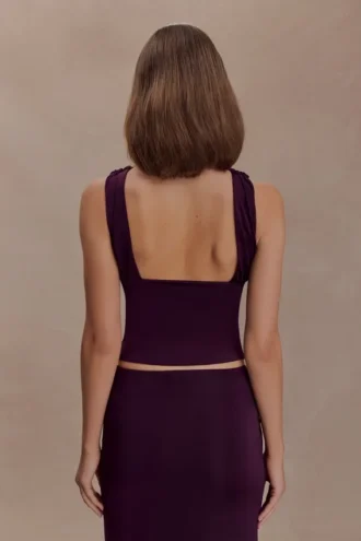 Erina Slinky top met open rug – Aubergine