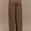 Faith Suiting broek met wijde pijpen – Cacaobruin Faith Suiting broek met wijde pijpen – Cacaobruin