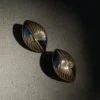 Felicity ovale oorbellen van gemengd metaal – goud Felicity ovale oorbellen van gemengd metaal – goud