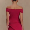 Haisley gebreide top met blote schouders – Framboos Haisley gebreide top met blote schouders – Framboos