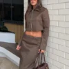 Hayes jasje met kraag van imitatiesuède – Chocoladebruin Hayes jasje met kraag van imitatiesuède – Chocoladebruin