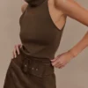 Hayes mini-rok met riem van imitatiesuède – Chocoladebruin