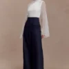 Ida doorschijnende asymmetrische cape met lange mouwen – Wit Ida doorschijnende asymmetrische cape met lange mouwen – Wit