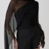 Ida doorschijnende asymmetrische cape met lange mouwen – Zwart Ida doorschijnende asymmetrische cape met lange mouwen – Zwart