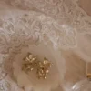 Infatuated Drop Flower Oorbellen – Goud Infatuated Drop Flower Oorbellen – Goud
