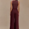 Jacqueline geplooide broek met wijde pijpen – Mahonie Jacqueline geplooide broek met wijde pijpen – Mahonie
