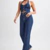 Janine jeans met hoge taille en rechte pijpen – donkerblauw Janine jeans met hoge taille en rechte pijpen – donkerblauw