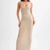 Jasmyn Hot Fix maxi-jurk met mesh-rug – Nude