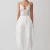 Jasper doorschijnende bodysuit met diepe V-hals en kant – ivoor Jasper doorschijnende bodysuit met diepe V-hals en kant – ivoor