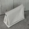 Kiera oversized clutch van imitatieleer – ivoor Kiera oversized clutch van imitatieleer – ivoor