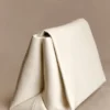 Kiera oversized clutch van imitatieleer – ivoor Kiera oversized clutch van imitatieleer – ivoor