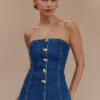 Lennox strapless lange top met knopen – donkerblauw Lennox strapless lange top met knopen – donkerblauw