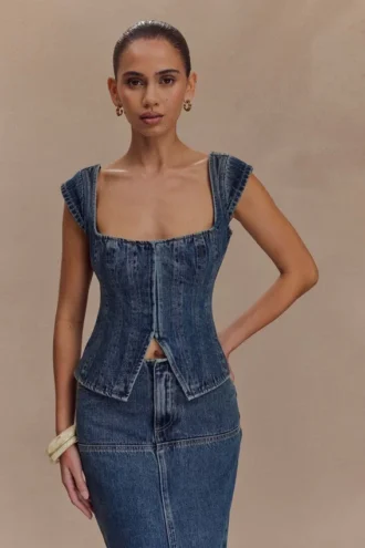 Loretta Denim Top met kapmouwtjes – gewassen donkerblauw