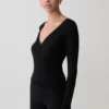Lumi mesh-top met lange mouwen – Zwart Lumi mesh-top met lange mouwen – Zwart
