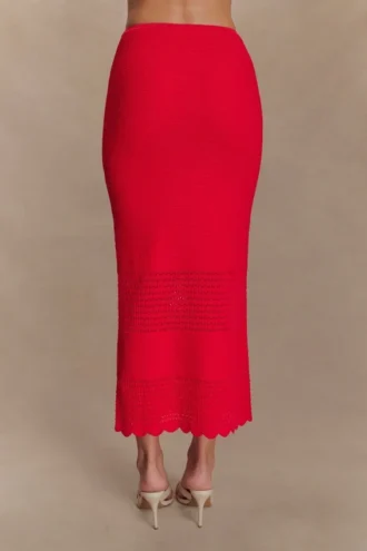 Madeline gebreide midi-rok met geschulpte rand – Rood Madeline gebreide midi-rok met geschulpte rand – Rood