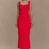 Madeline gebreide midi-rok met geschulpte rand – Rood Madeline gebreide midi-rok met geschulpte rand – Rood