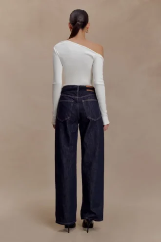 Maelle off-shoulder top met lange mouwen – ivoor