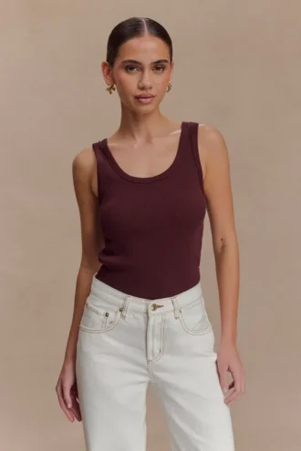 Maeva tanktop met ronde hals – Chocoladebruin
