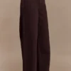 Mannon Denim-jeans met middelhoge taille – Chocoladebruin Mannon Denim-jeans met middelhoge taille – Chocoladebruin