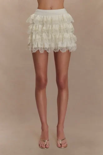 Margaret mini-skort met kanten ruches – Crème