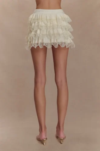 Margaret mini-skort met kanten ruches – Crème