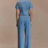 Marge getailleerde Denim-top met korte mouwen – Classic Blue Marge getailleerde Denim-top met korte mouwen – Classic Blue