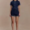 Marge getailleerde Denim-top met korte mouwen – Indigo Blue Marge getailleerde Denim-top met korte mouwen – Indigo Blue