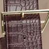 Maria schoudertas van imitatieleer met krokodillenprint – Chocoladebruin