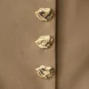 Marielle kort jasje met knopen – Taupe Marielle kort jasje met knopen – Taupe