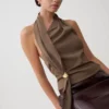 Marina haltertop met metalen details – Cacaobruin Marina haltertop met metalen details – Cacaobruin