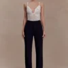 Maude crêpe broek met rechte pijpen – Zwart Maude crêpe broek met rechte pijpen – Zwart