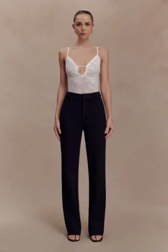 Maude crêpe broek met rechte pijpen – Zwart