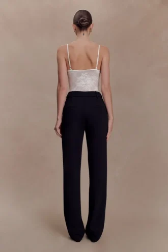 Maude crêpe broek met rechte pijpen – Zwart