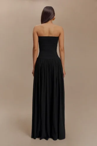 maureen katoenen maxi jurk met plooien zwart 2 330x495 - Maureen katoenen maxi-jurk met plooien - Zwart