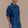 Maya oversized Denim shirt – donkerblauw Maya oversized Denim shirt – donkerblauw