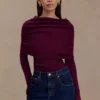 Mazie Asymmetrische gebreide top met lange mouwen van kasjmiermix – Pruim
