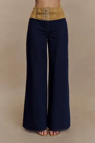Miranda faux suède Denim jeans met brede pijpen en riem – Indigo Blue