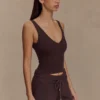 Natalya geribbelde gebreide cami-top – donkere chocolade