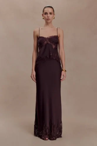 Nina maxi-rok van satijn en kant – Chocoladebruin