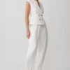 Oriana linnen vest met knopen – Wit Oriana linnen vest met knopen – Wit