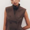 Penelope mouwloze blazer – Chocoladebruin Penelope mouwloze blazer – Chocoladebruin