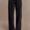 Perrie mid-rise rechte jeans met strik – gewassen zwart Perrie mid-rise rechte jeans met strik – gewassen zwart