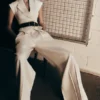 Raya linnen broek met middelhoge taille en wijde pijpen – naturel beige Raya linnen broek met middelhoge taille en wijde pijpen – naturel beige
