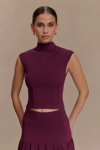 Romaine top met hoge halslijn van bandage-breisel – Wijnrood
