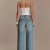Romi mid-rise jeans met wijde pijpen – vervaagd middenblauw Romi mid-rise jeans met wijde pijpen – vervaagd middenblauw
