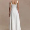 Salma katoenen maxi-jurk met verlaagde taille – Wit Salma katoenen maxi-jurk met verlaagde taille – Wit