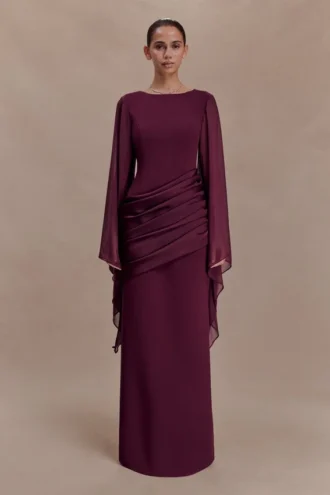 Samantha maxi-jurk met watervalmouwen – Wijnrood