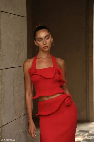 Samira gebreide haltertop met gedraaide pas – Rood