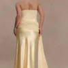 Sarah strapless maxi-jurk met strik in de taille – Lemon Sarah strapless maxi-jurk met strik in de taille – Lemon
